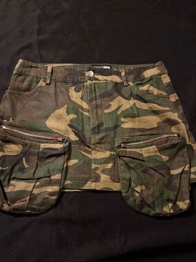 Fashion Nova Camo Cargo Mini Skirt - Green & Brown
